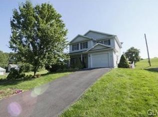 277 Park Terrace Ct, Bath, PA 18014