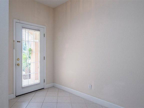 5th image of 6253 Vista Verde Dr W #515