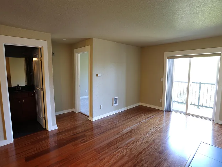 840 NE 125th St #303 — Photo 6