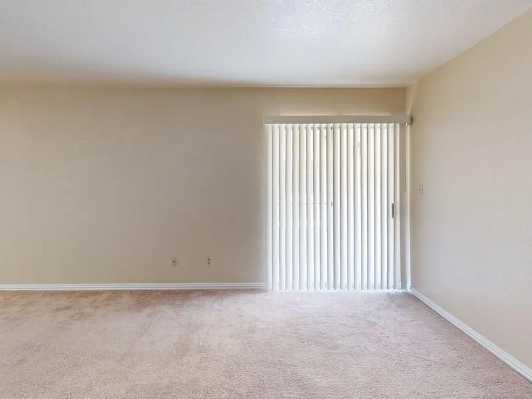 4405 Hondo Dr — Photo 5