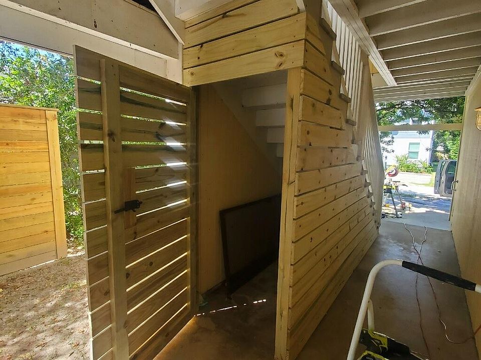 Private storage closet