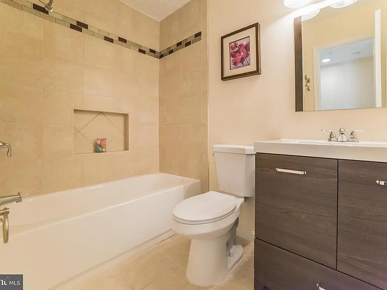 4112 Silver Park Ter — Photo 16