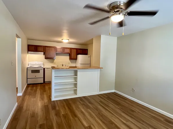 1901 S 1st St #7, Springfield, IL 62704