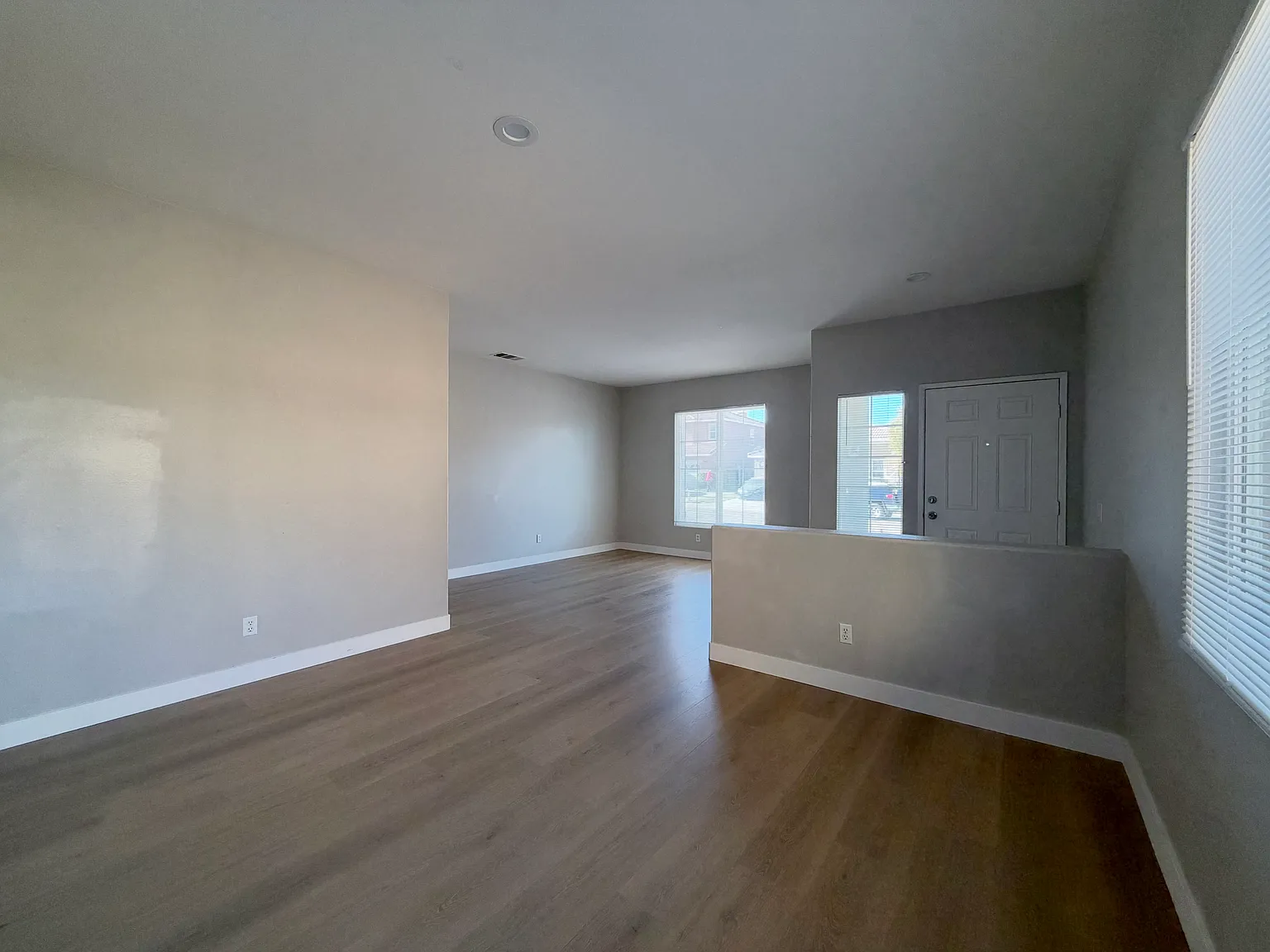 3 bed, 1694 sqft, $2,580 — Photo 3