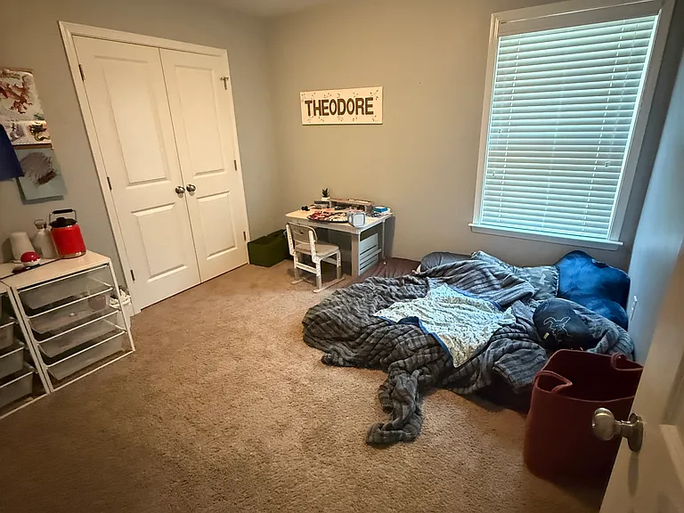 8608 Knollwood Cir — Photo 15