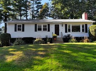 15 Karen St, Leominster, MA 01453