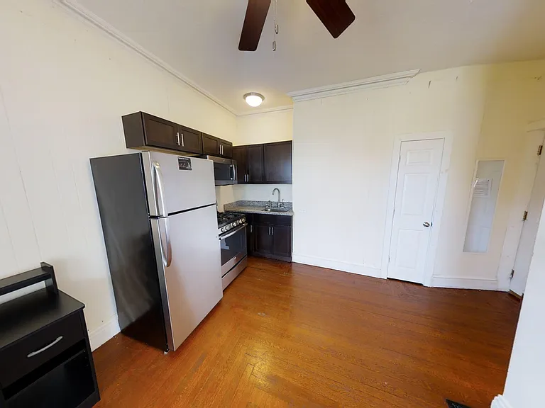 113 Comstock Ave — Photo 11