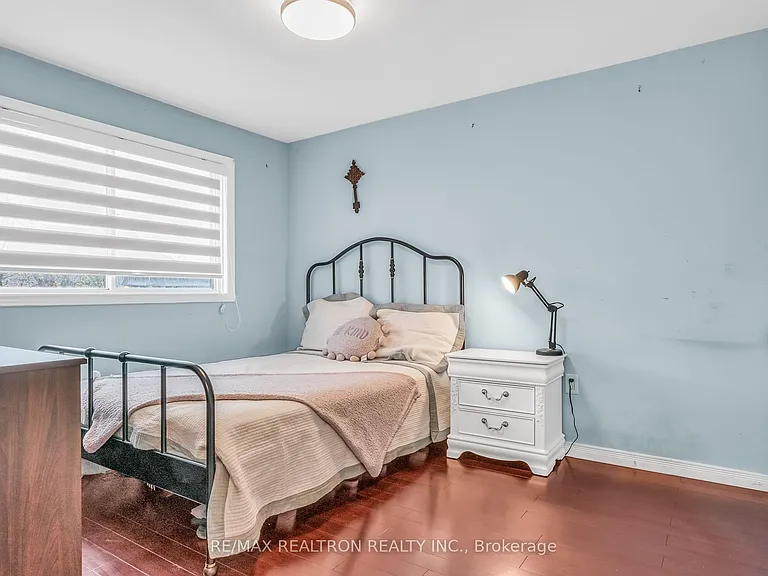89 Beaconsfield Ave — Photo 28