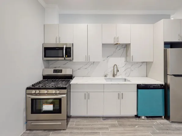 680 Grand Street image 2 of 7