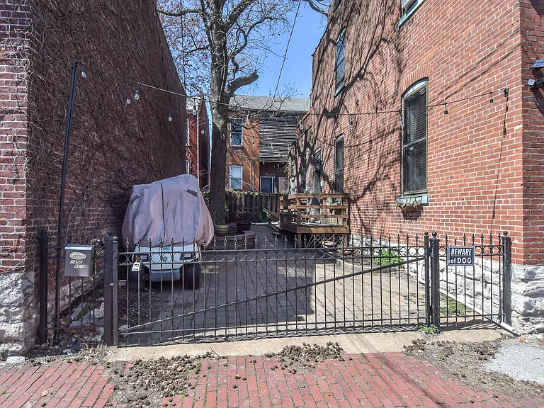 2350 S 10th St #R — Photo 36