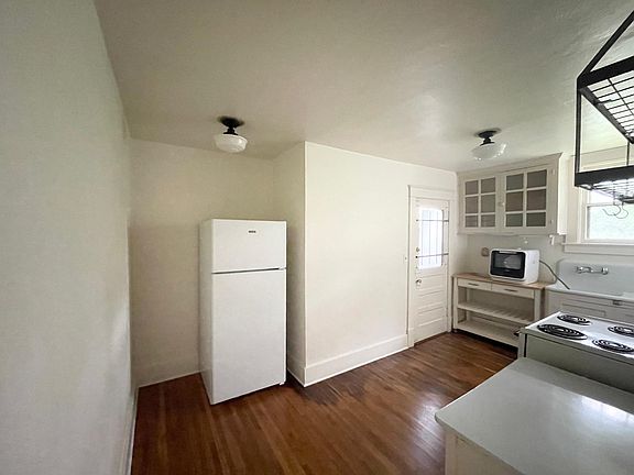 4th image of 2804 Belmont Blvd APT 4