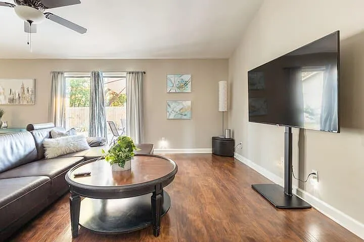 289 Honeysuckle Way — Photo 5