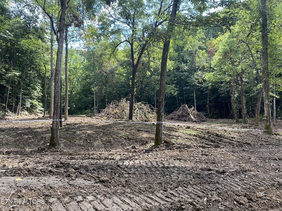1st image of 16 Stanley Creek Rd