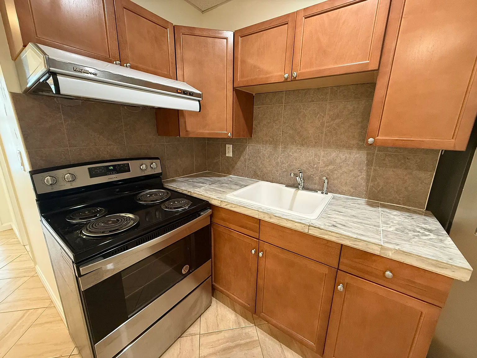 2 bed, 463 sqft, $2,990 — Photo 4