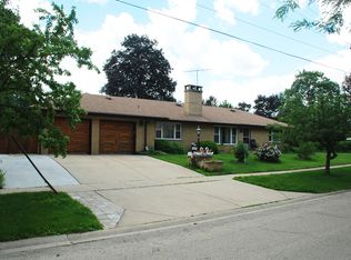 223 Center Ave, Wheeling, IL 60090