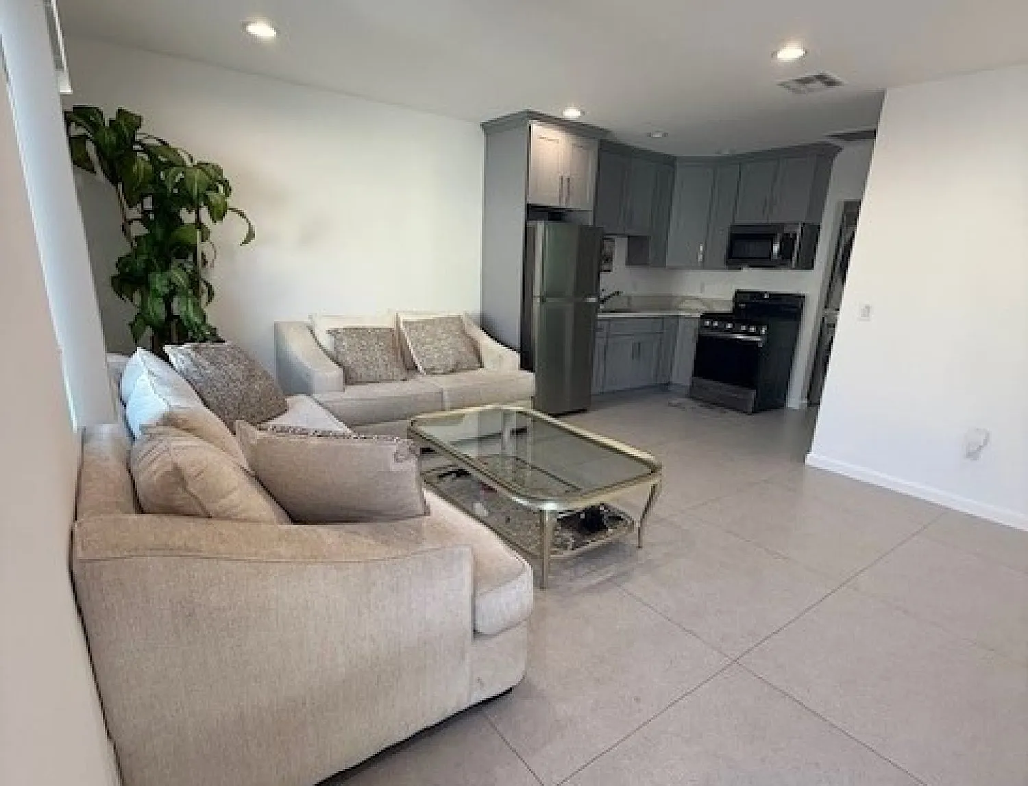 1 bed, 600 sqft, $2,200 — Photo 1