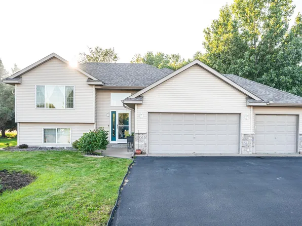 38516 Henna Ct, North Branch, MN 55056
