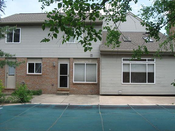 2nd image of 8389 Woodcreek Dr