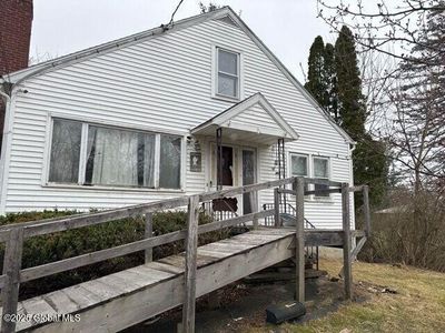 25 Glenmore Road, Troy, NY, 12180