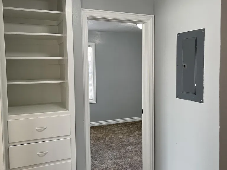 632 N Main St — Photo 9