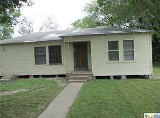 2306 E Brazos St, Victoria, TX 77901