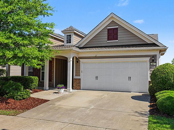 2nd image of 809 Gaston Manor Dr