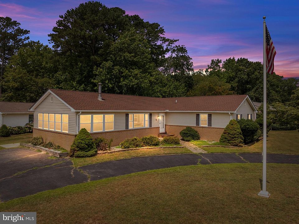 1st image of 9 Draper Dr