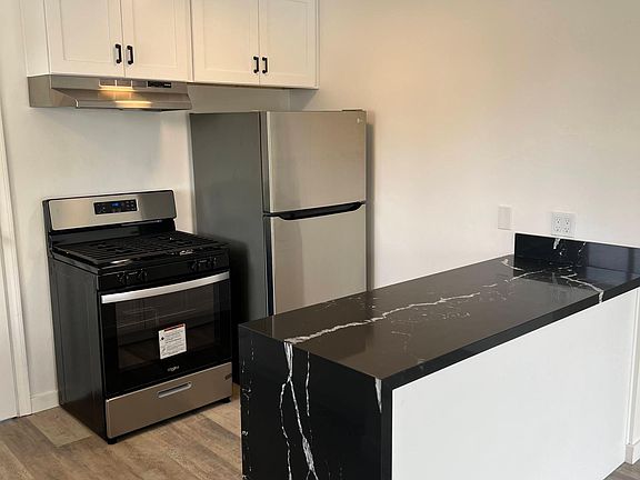 5th image of 321 Mira Mar Ave #A