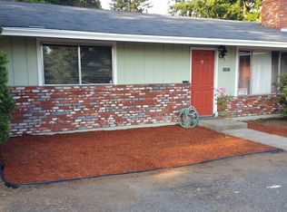 15557 E Burnside St, Portland, OR 97233