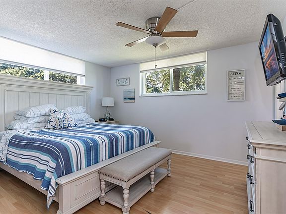 5th image of 9200 N Hollybrook Lake Drive #210
