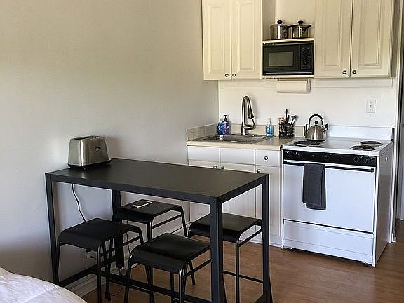 3rd image of 3415 W End Ave APT 805E