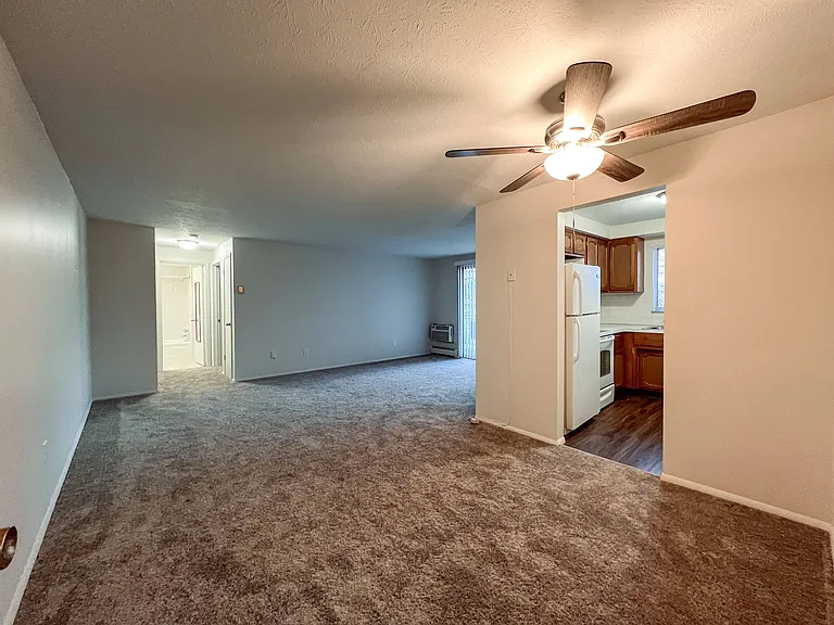 Kingston Place Apartments — Photo 29