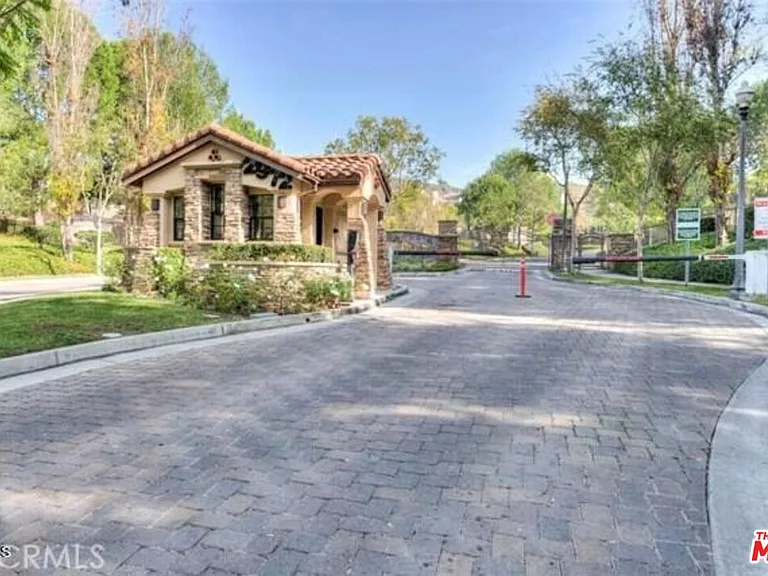 3008 Muir Trail Dr — Photo 3