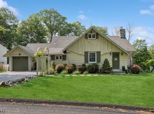 40 Hillside Rd, Sparta, NJ 07871