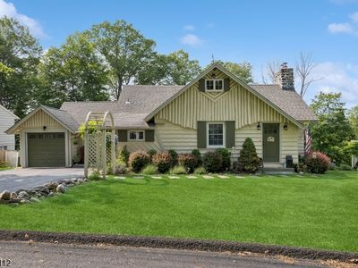 40 Hillside Rd, Sparta, NJ, 07871