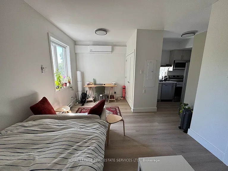 61 Pinehurst Ave #H — Photo 2