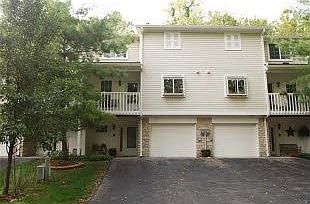 Pending: 1127 Island Woods Drive, Indianapolis, IN 46220