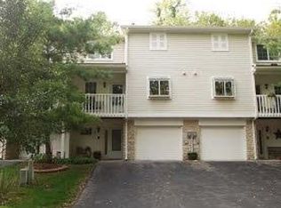 1127 Island Woods Dr, Indianapolis, IN