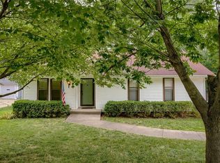 6004 N Broadway St, Kansas City, MO 64118
