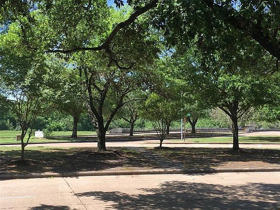 Ideal Location in Timber Grove! Consider for your new build.