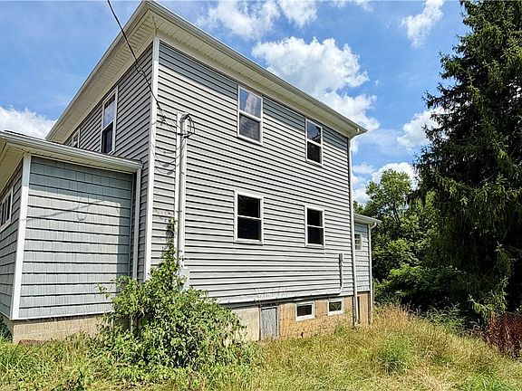 5th image of 1008 Camden Ave
