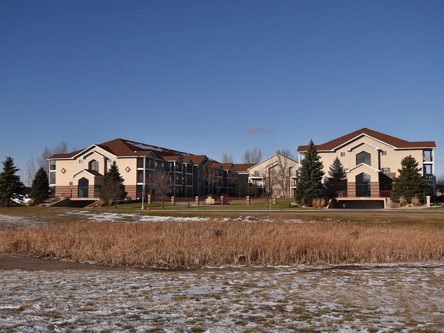SunWest II Apartments — Photo 1