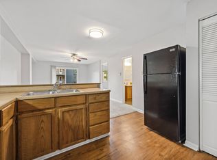 211 N Lincolnway #215-208, North Aurora, IL 60542