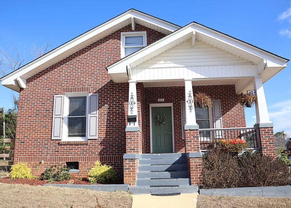 223 Park St, Ninety Six, SC 29666 | Zillow