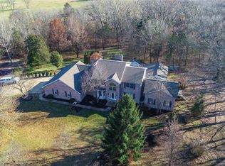 5 Woodbine Ct, Washington, MO 63090