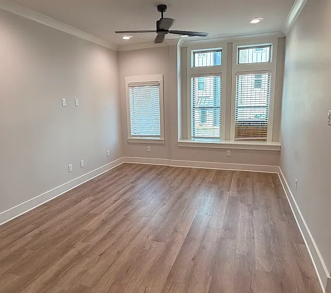 13 Vine St NE #13 — Photo 6