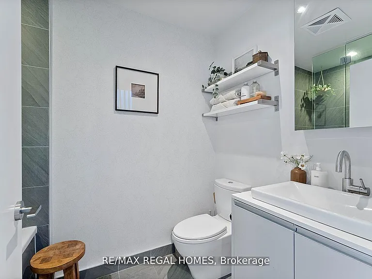 1238 Dundas St E #Townhouse 110 — Photo 24