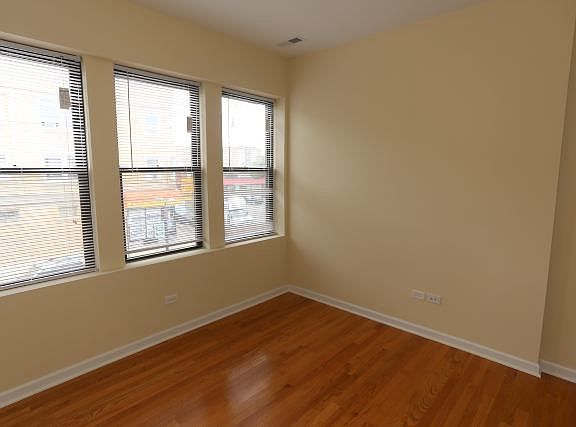 4th image of 3123 W Lawrence Ave APT 03