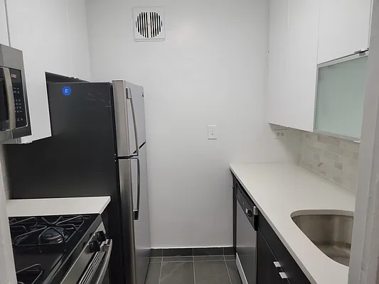 Rented by Algin Management | media 15