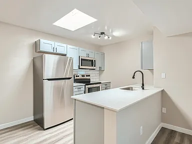 A1 Renovated - 1 Bed 1 Bath